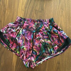 Lululemon hotty hot 2.5 low rise